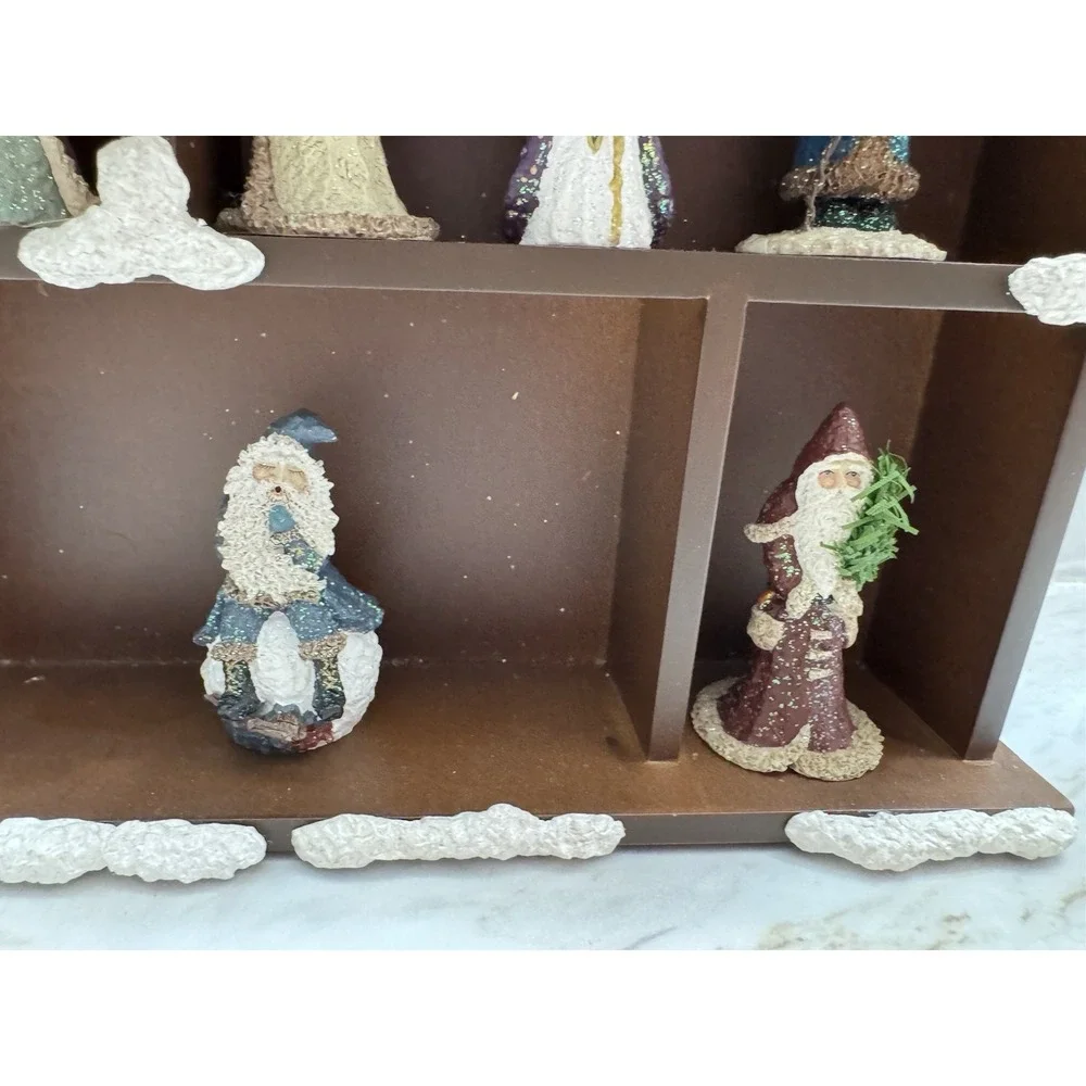 Vintage Enesco Littlesnickle Christmas Shelf Shadowbox Display With‎ 6 Santas